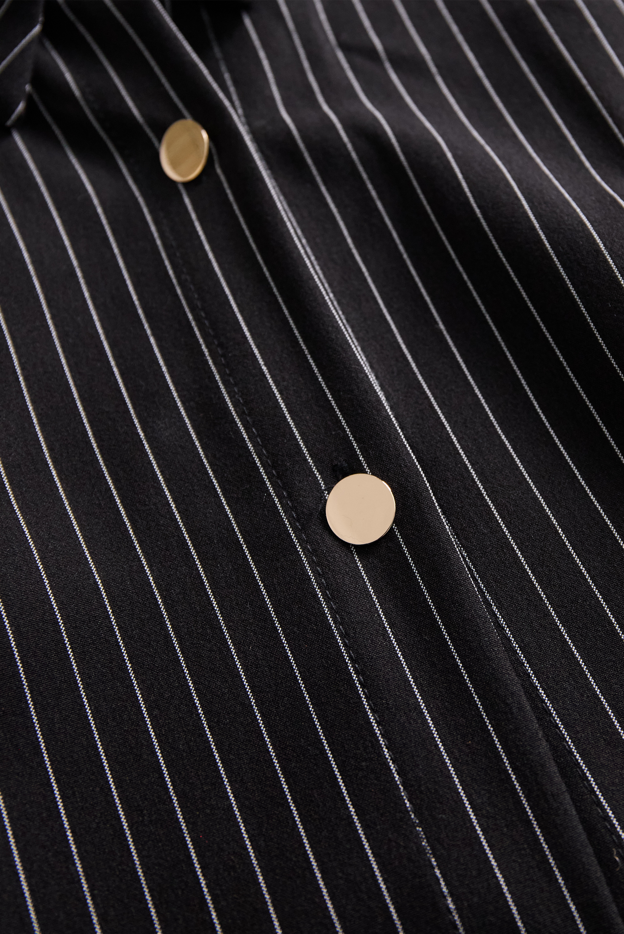 Tatjána – Fekete Fine Stripe Midi ing ruha