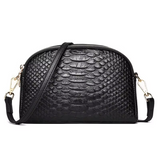 Cora – Egzotikus Textúrájú Mini Crossbody Táska
