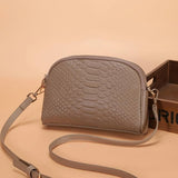 Cora – Egzotikus Textúrájú Mini Crossbody Táska