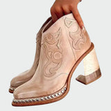 Ibolya – Botine Brodate